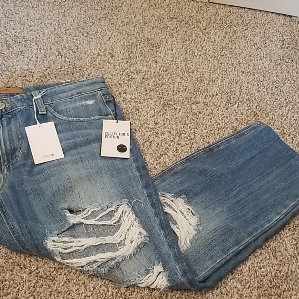 Brand new with tags Joe's boyfriend slim crop jean